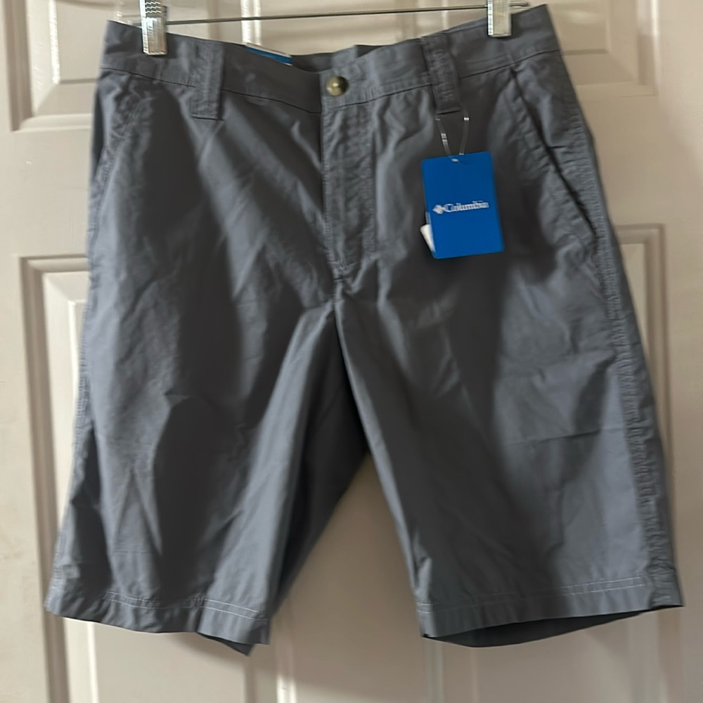 COLUMBIA WASHED OUT SHORTS: GRAY: NEW WITH TAGS: SIZE 30